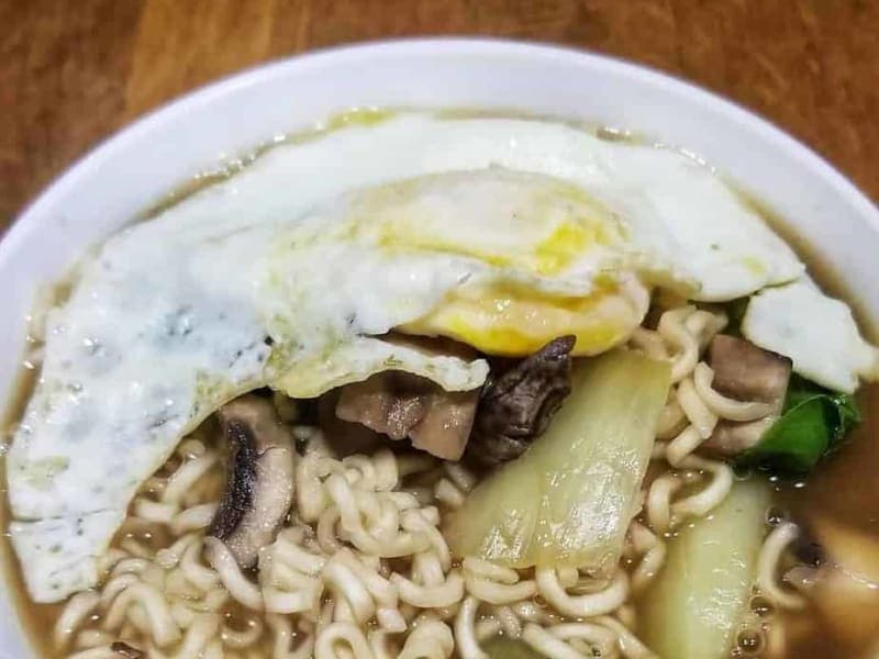 Easy Ramen Noodle Soup