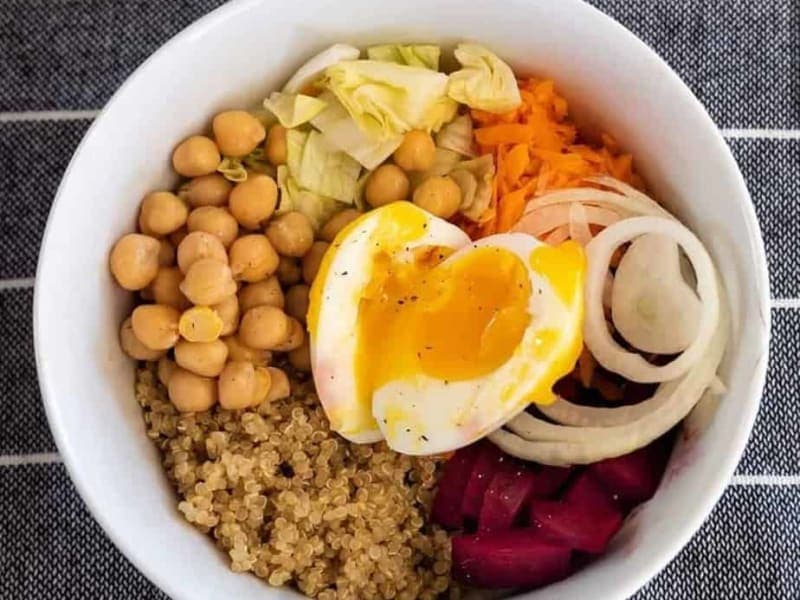 Quinoa salad bowl