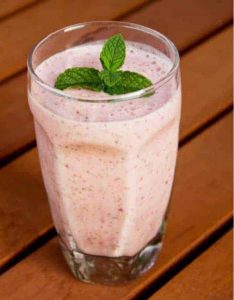 strawberry and mint protein smoothie