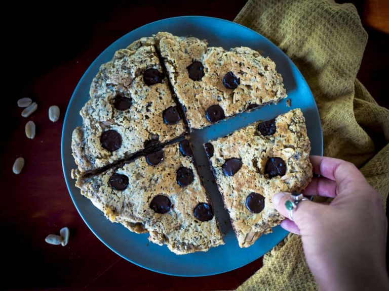 Giant vegan frying pan cookie