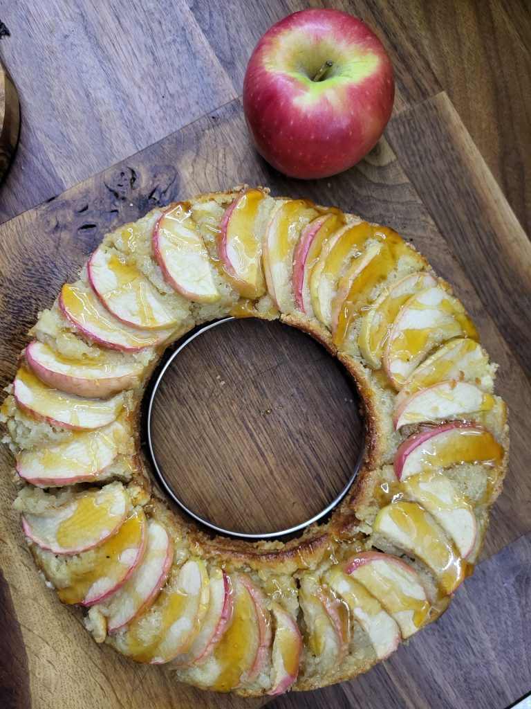 Apple and Honey Omnia Cake