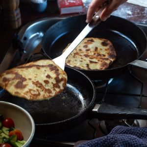 Yoghurt flatbreads with dukkah