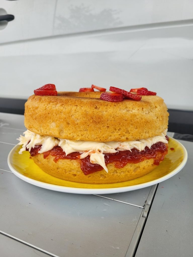 Omnia vegan victoria sponge