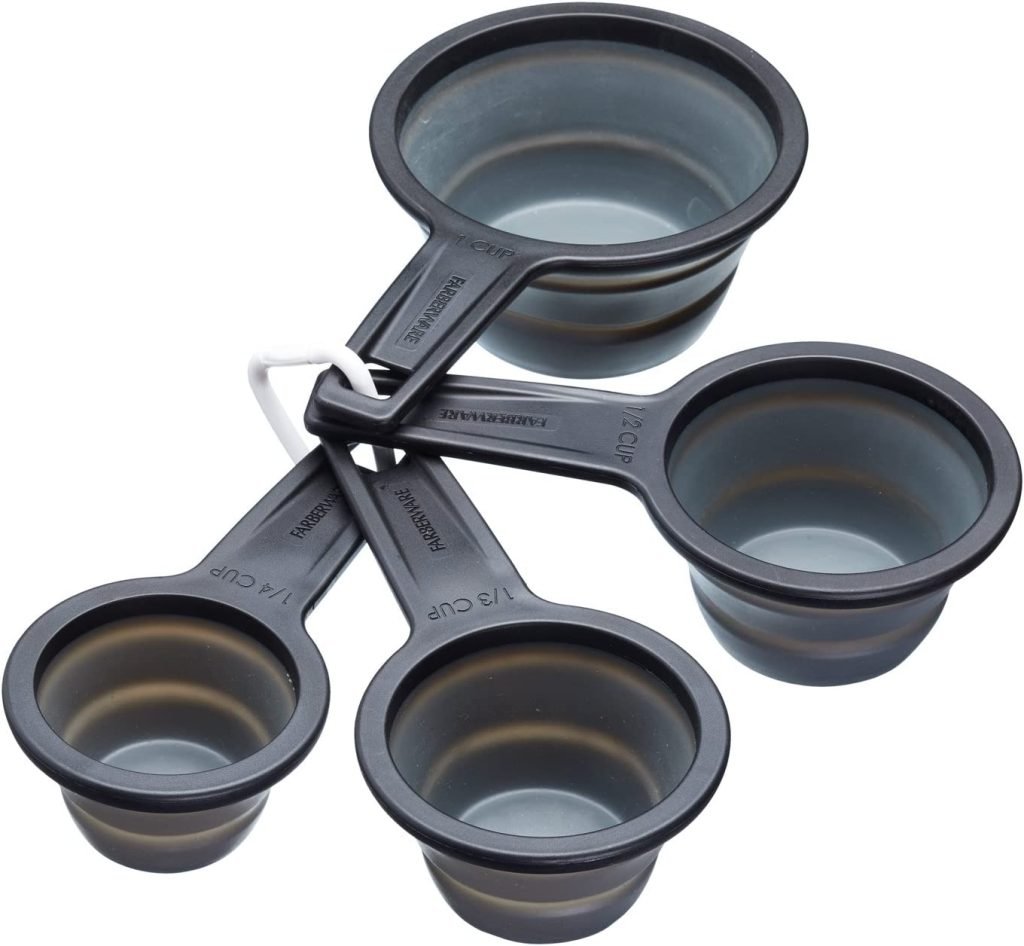 Collapsible measuring cups