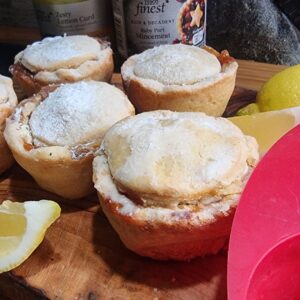 mince pies with masarpone cheese