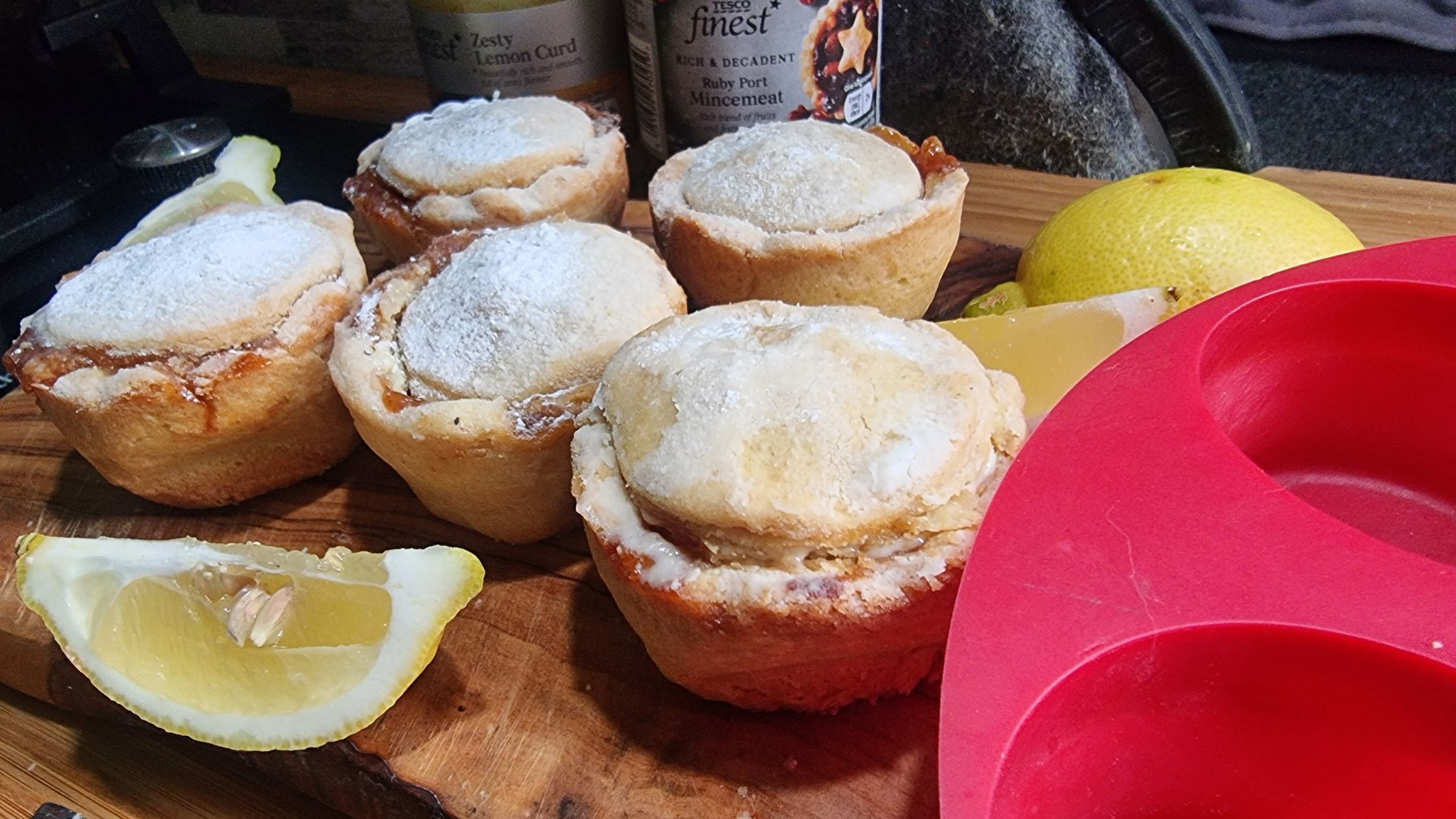 mince pies with masarpone cheese