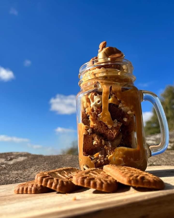 Biscoff & popcorn pudding jar